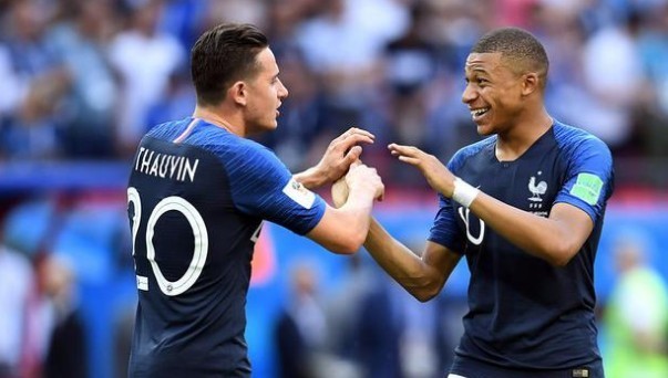 舒马赫现状 治疗花费早已超20亿 只能眼神交流 首冠赛车被拍卖