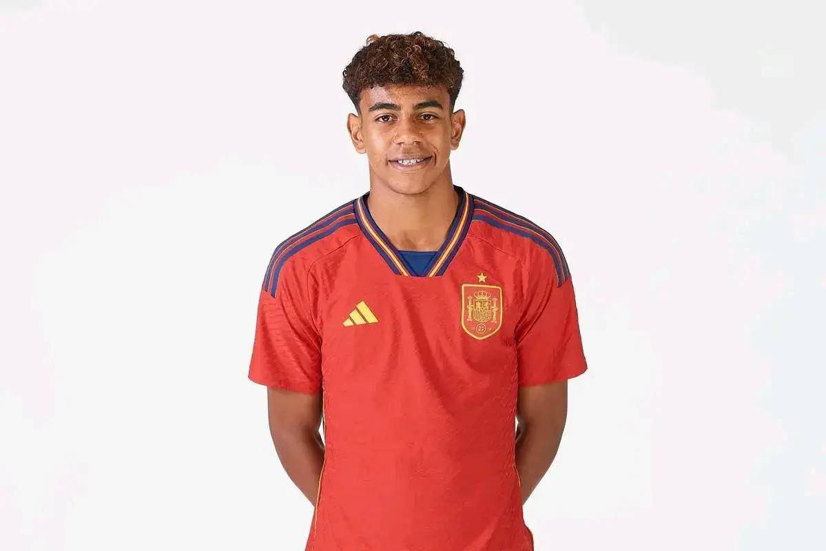 火箭三巨头74分守住主场，史密斯18+7回报乌度卡，谢泼德遭遇劲敌